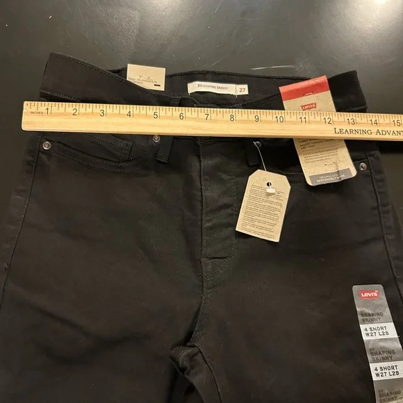 NWT Levi’s 311 Shaping Skinny Jeans Black 4 Short (27 x 28) - Picture 8 of 8